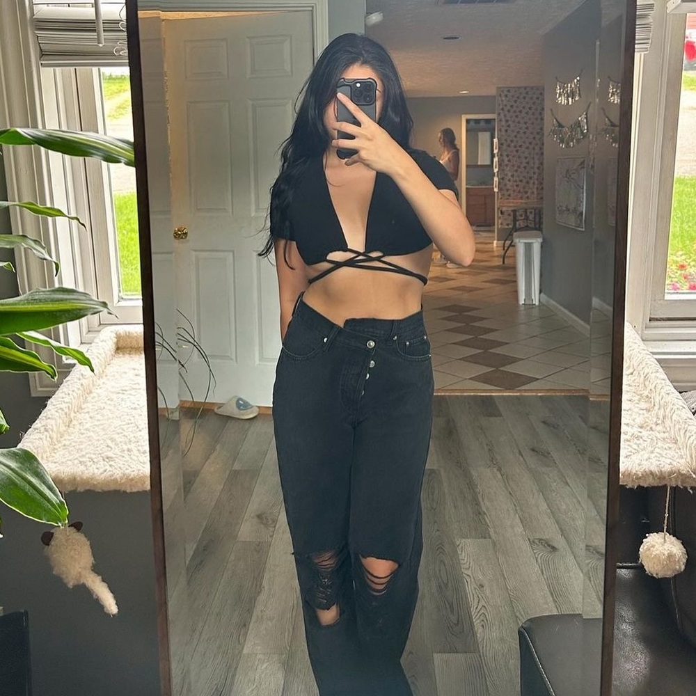 Adika Tie Crop Top